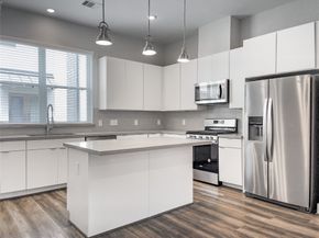 1276 N Post Oak Road B, Houston TX 77055