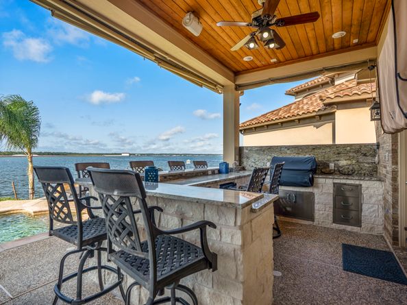 12353 Oak Cove Point, Conroe TX 77304