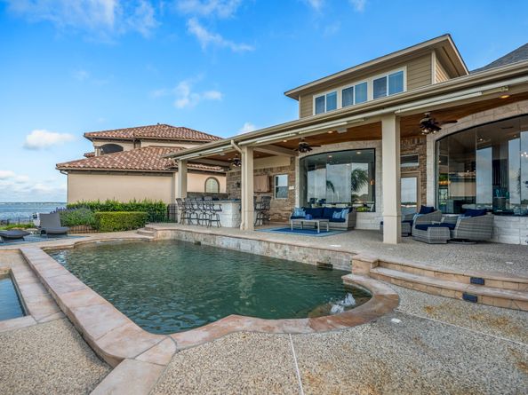 12353 Oak Cove Point, Conroe TX 77304