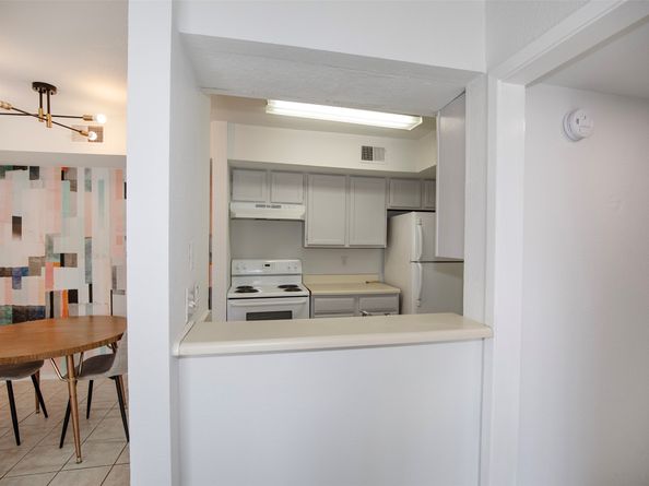 18511 Egret Bay Boulevard 504, Webster TX 77058