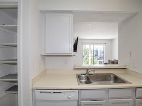 18511 Egret Bay Boulevard 504, Webster TX 77058