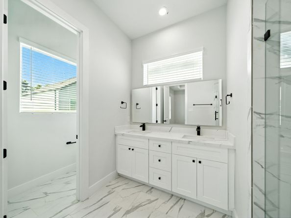 1979 Bauer Dr, Houston TX 77080