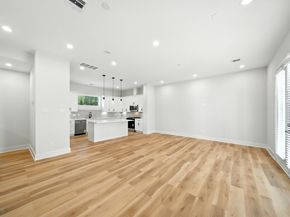 1979 Bauer Dr, Houston TX 77080