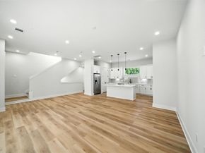 1979 Bauer Dr, Houston TX 77080