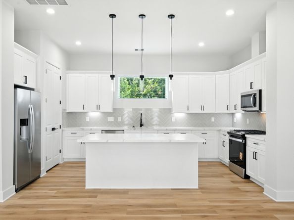 1979 Bauer Dr, Houston TX 77080