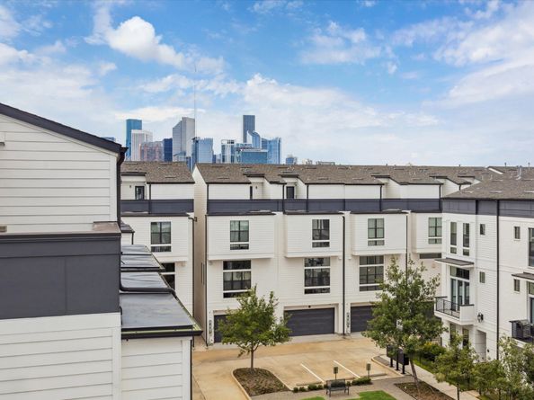 1120 Ennis Street, Houston TX 77003