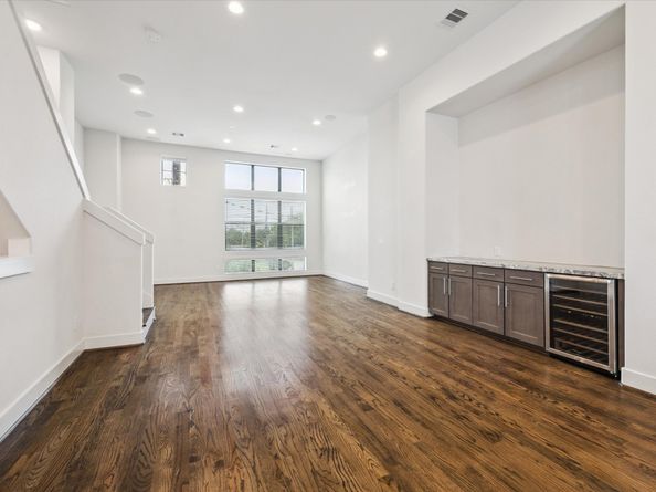 1120 Ennis Street, Houston TX 77003