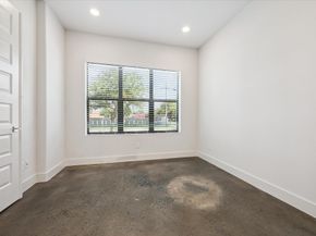 1120 Ennis Street, Houston TX 77003