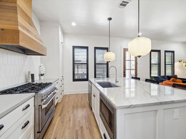 4731 Park Drive, Houston TX 77023