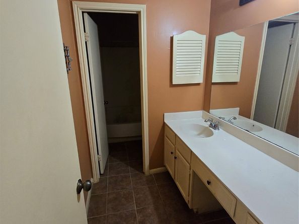 8225 Sands Point Drive 151, Houston TX 77036