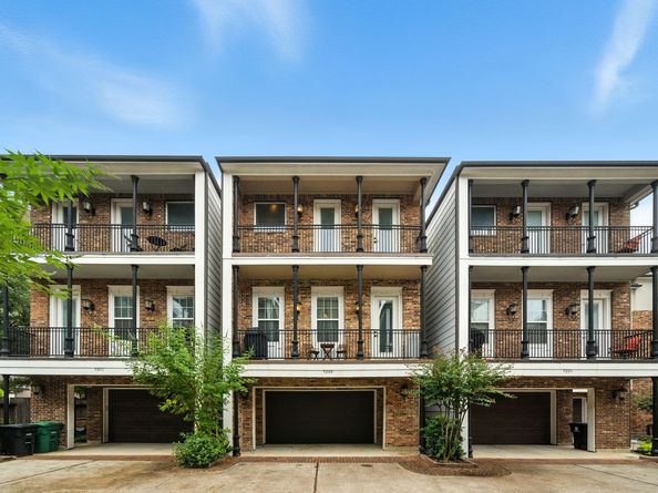920 W 20th Street B, Houston TX 77008