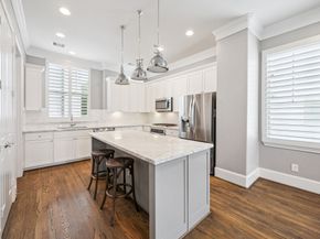 1010 W 24th Street A, Houston TX 77008