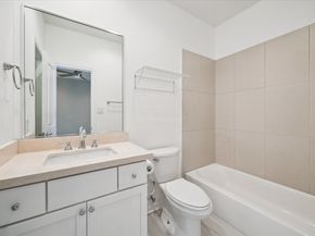1010 W 24th Street A, Houston TX 77008