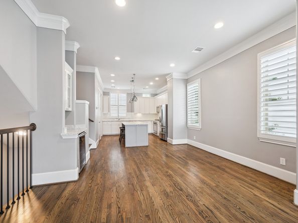 1010 W 24th Street A, Houston TX 77008