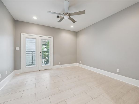 1010 W 24th Street A, Houston TX 77008