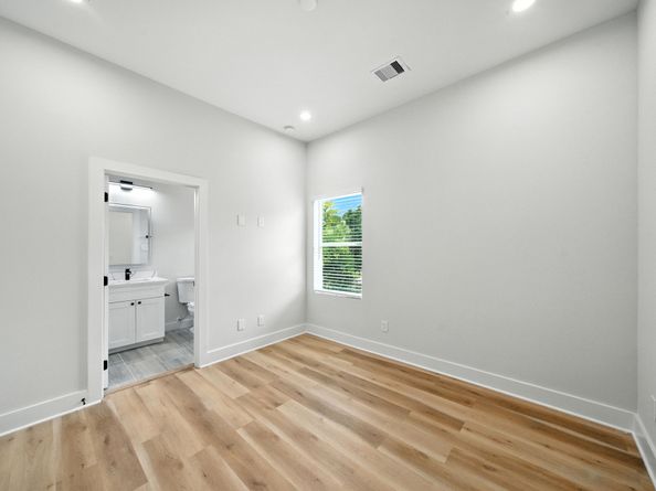 1985 Bauer Dr, Houston TX 77080