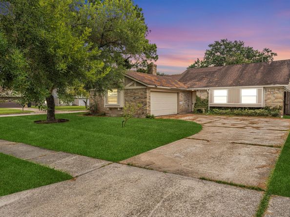 7610 Alperton Drive, Houston TX 77088