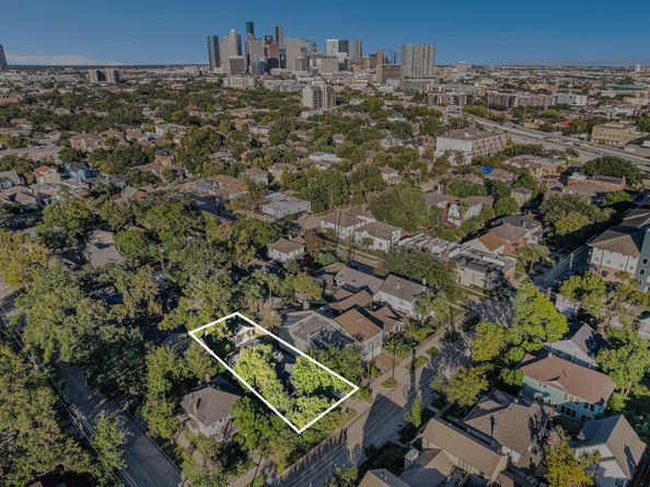 614 Colquitt Street, Houston TX 77006