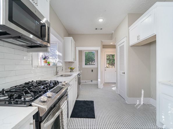 614 Colquitt Street, Houston TX 77006