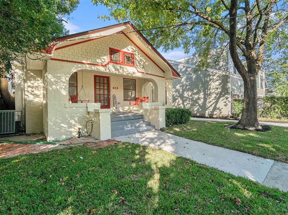 614 Colquitt Street, Houston TX 77006