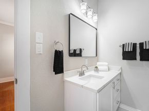 614 Colquitt Street, Houston TX 77006