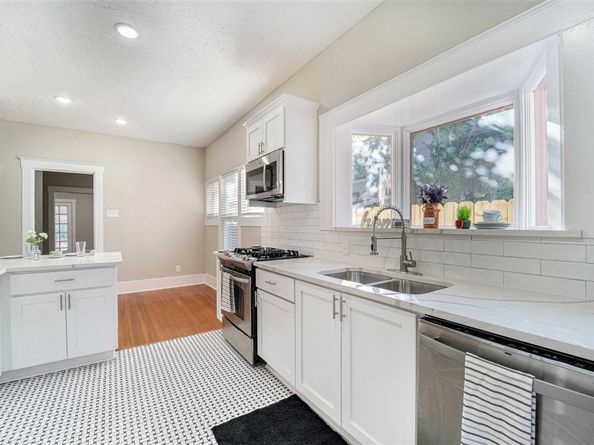 614 Colquitt Street, Houston TX 77006