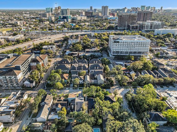 614 Colquitt Street, Houston TX 77006
