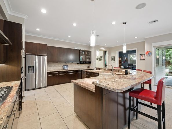863 W 42nd Street, Houston TX 77018