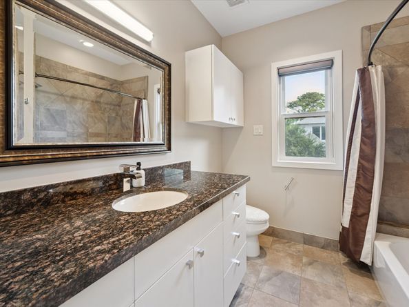863 W 42nd Street, Houston TX 77018