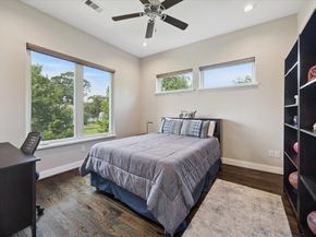 863 W 42nd Street, Houston TX 77018