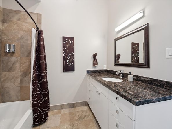 863 W 42nd Street, Houston TX 77018