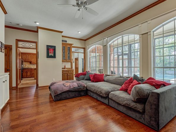 115 E Shadowpoint Circle, The Woodlands TX 77381
