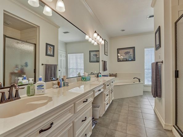 115 E Shadowpoint Circle, The Woodlands TX 77381