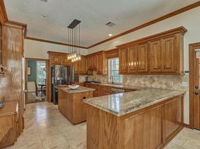 115 E Shadowpoint Circle, The Woodlands TX 77381