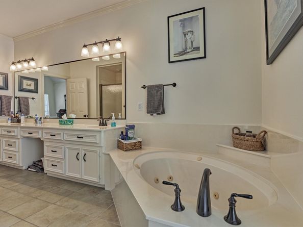 115 E Shadowpoint Circle, The Woodlands TX 77381