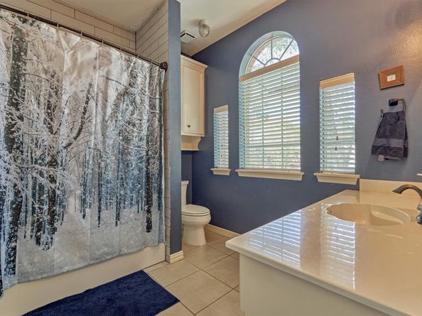 115 E Shadowpoint Circle, The Woodlands TX 77381