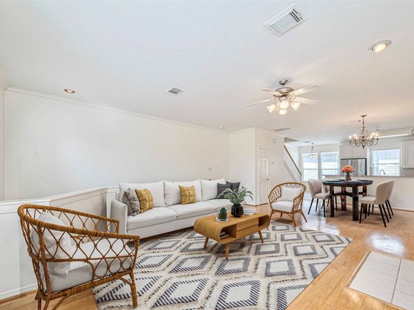 1715 Hadley Street, Houston TX 77003