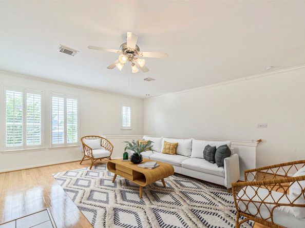 1715 Hadley Street, Houston TX 77003