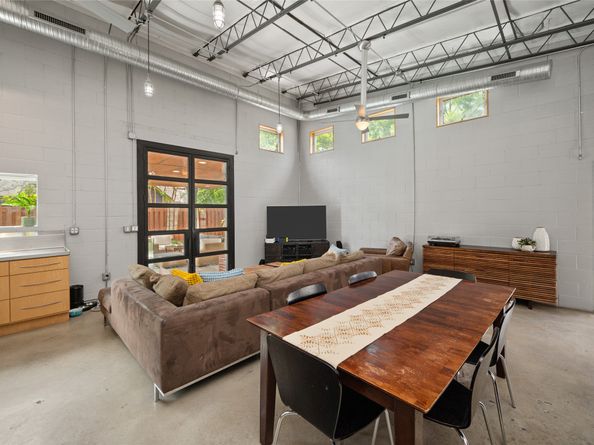 715 Algregg Street, Houston TX 77008