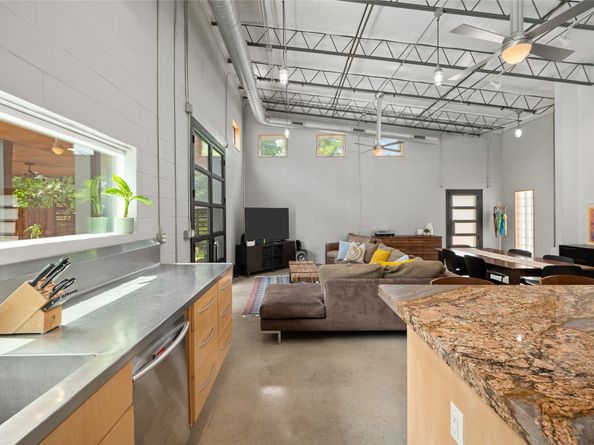 715 Algregg Street, Houston TX 77008