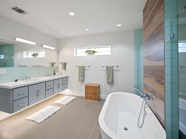 715 Algregg Street, Houston TX 77008