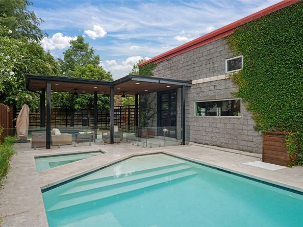 715 Algregg Street, Houston TX 77008