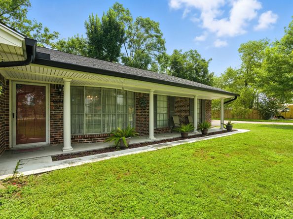 658 W Brentwood Street, Channelview TX 77530