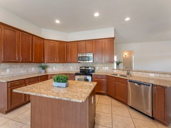 6415 Pinyon Trail Drive, Spring TX 77389