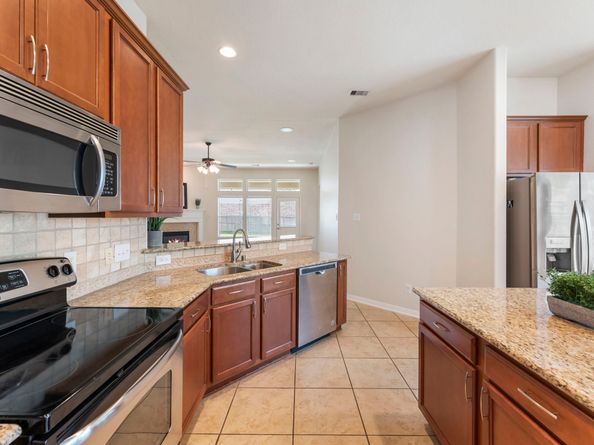 6415 Pinyon Trail Drive, Spring TX 77389