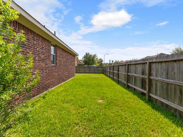 6415 Pinyon Trail Drive, Spring TX 77389