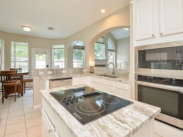 206 Wild Oak Run, Houston TX 77094