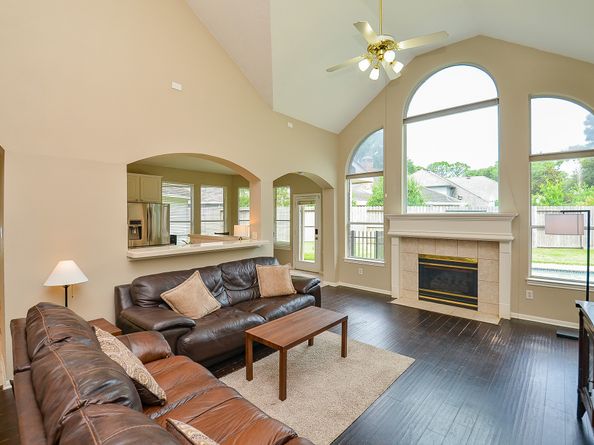 206 Wild Oak Run, Houston TX 77094
