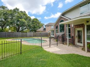 206 Wild Oak Run, Houston TX 77094