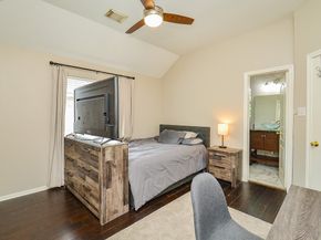 206 Wild Oak Run, Houston TX 77094